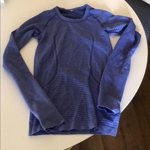 Lululemon top long sleeve size 2 good condition